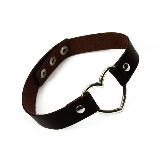 Plain collar with heart detail - brown